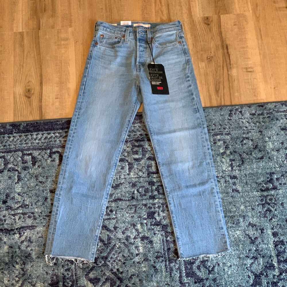 Levi’s Wedgie fit jeans